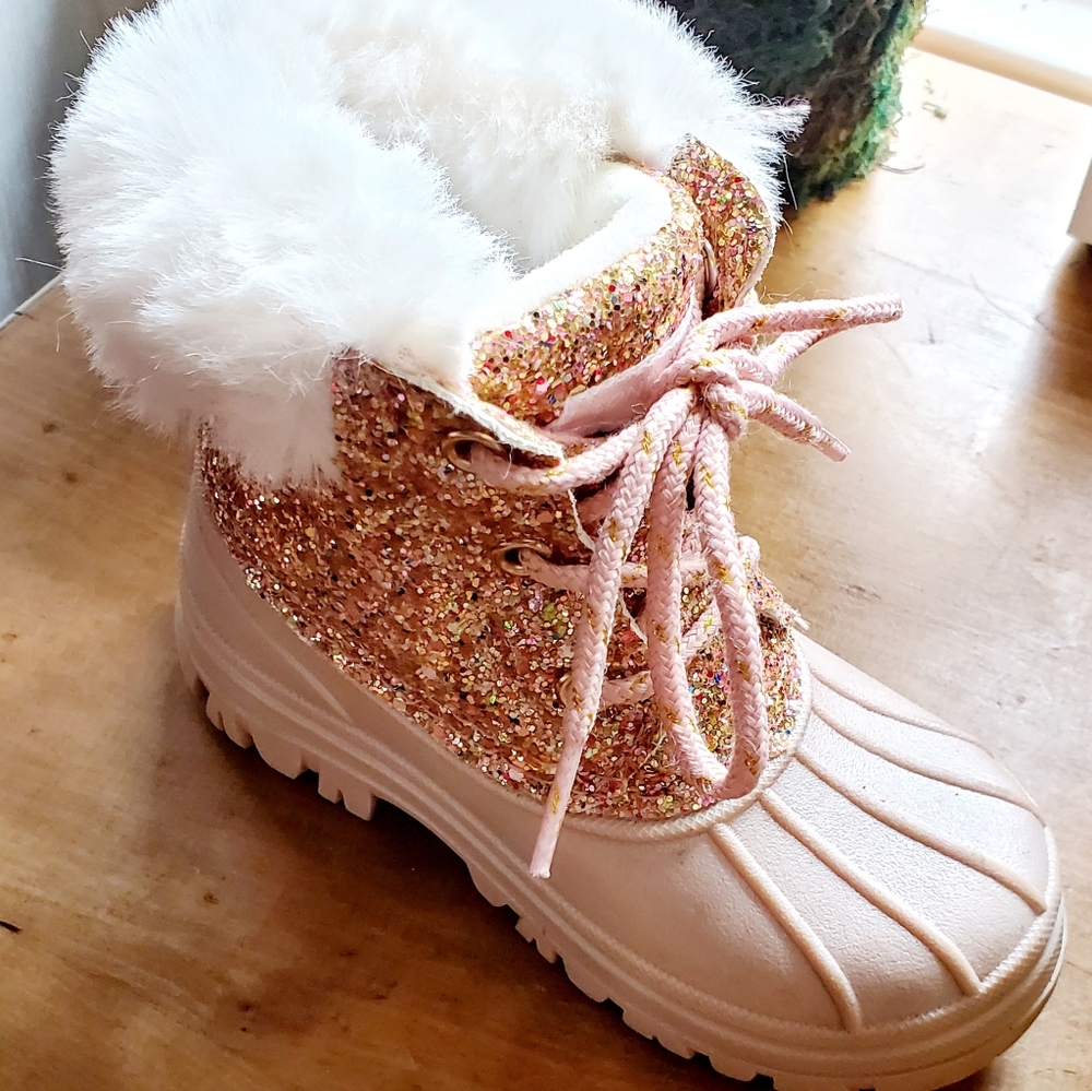 London Fog size 9 girls boots rose gold sparkle faux fur